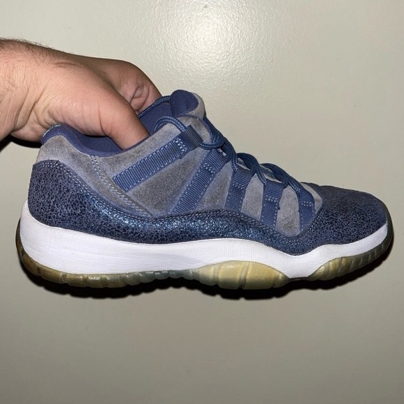 Air Jordan 11 Retro Low - Picture 1 of 7